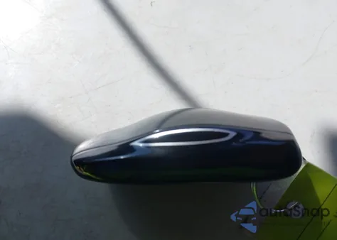 2015 Tesla Model S из США, поврежденный, VIN 5YJSA1H1XFFP75800